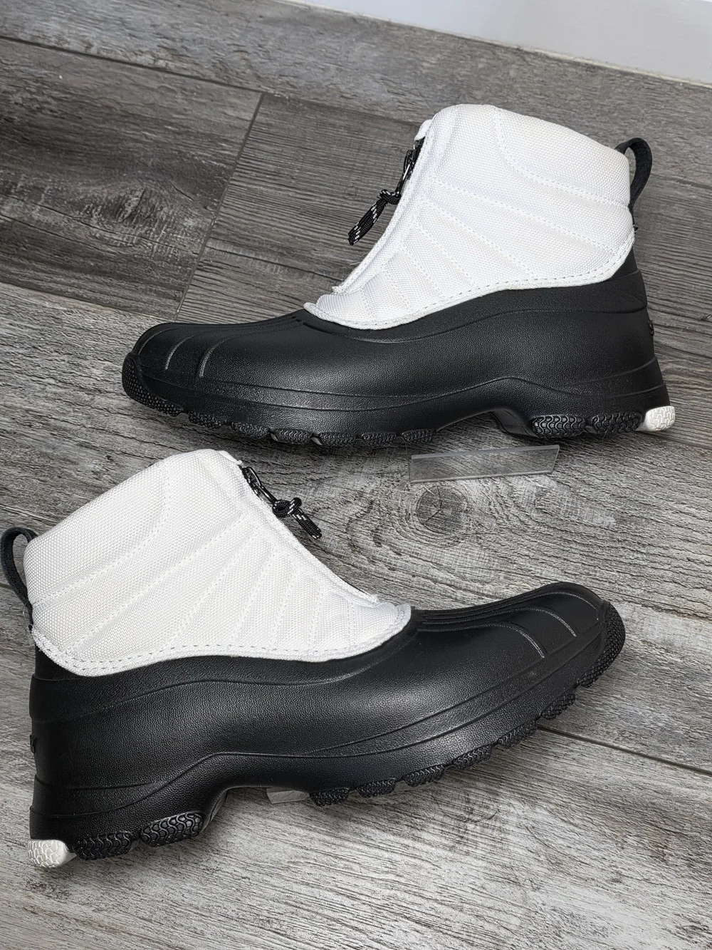 Sperry Women's Duck Float Zip SeaCycled Lightweight Winter Boots Sz 9 *READ